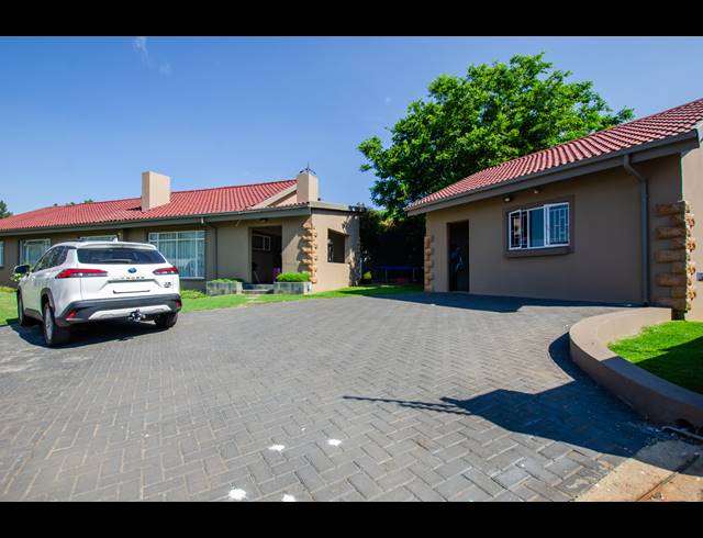 3 BEDROOM HOUSE FOR SALE IN HEIDELBERG INDUSTRIAL